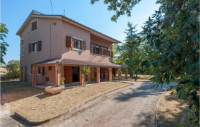 Beautiful home in Ponzano di Fermo with Jacuzzi, WiFi and 4 Bedrooms